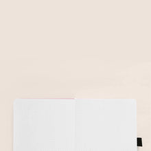 Cargar imagen en el visor de la galería, A5 Spring Butterflies blanco de puntos